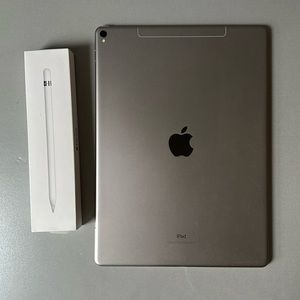 Apple iPad Pro 12.9-inch 2nd generation